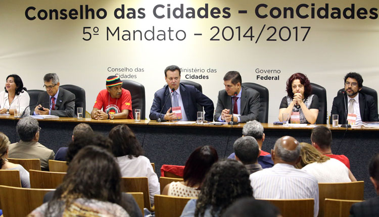 021215 Ministro abertura47ConCidades destaque